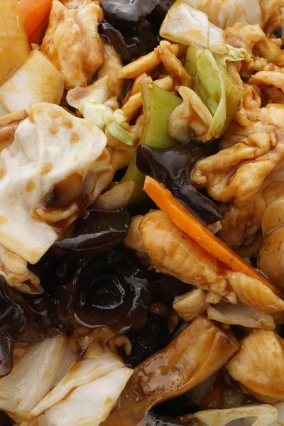 Китайская еда. Курица с овощами — стоковое фото