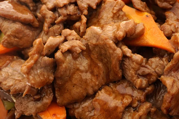 Çin yemeği. Sebzeli Dana güveç