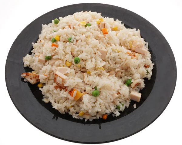 Çin yemeği. Pirinç jambon ve sebze ile