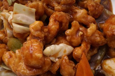 Çin yemeği. Chichen soya sosu ve sebze