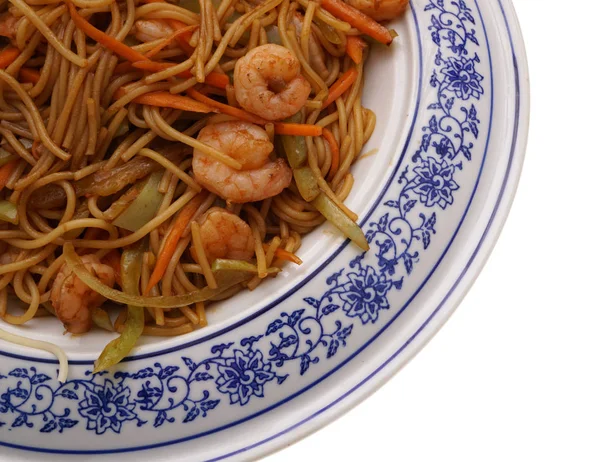De la nourriture chinoise. Spaghettis aux crevettes — Photo