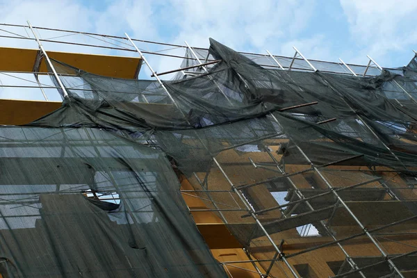 Andamios Obra Cubiertos Con Redes Protectoras —  Fotos de Stock