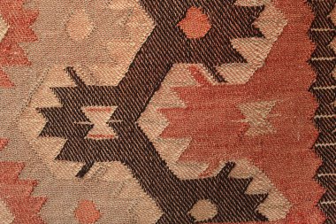 El halı yaptı. Renkli yüzey, geleneksel yün ve vintage el yapımı kilim - doku yakın çekim