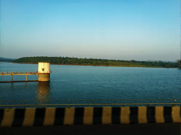 Torre Del Faro Nel Mezzo Del Fiume India — Foto Stock