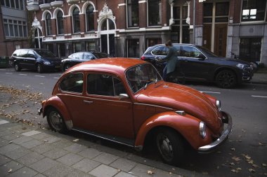 Amsterdam Hollanda sıcak sonbahar sokaklarında