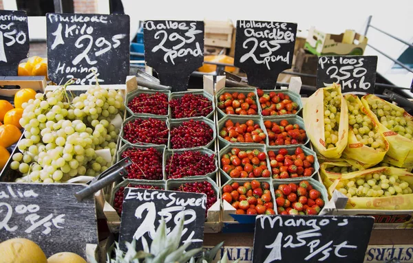 신선한 야채와 채소의 시장 — 스톡 사진