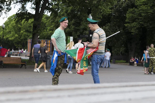 制服の Vdv 軍隊人々 の休日 — ストック写真