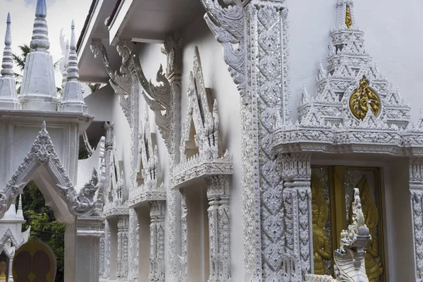 Schöne ausblicke auf thailand alten tempel wat — Stockfoto
