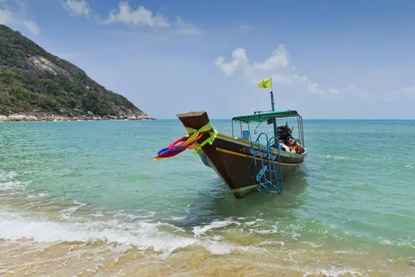 Vatten och båt, det vackra landskapet i Thailand — Stockfoto