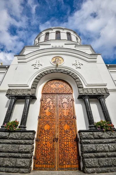 20 de octubre de 2016 - Kamianets-Podilskyi, Ucrania: Catedral de Alexander Nevsky, Kamenetz-Podolsk. Antigua catedral hermosa en Kamianets-Podilskyi, región de Khmelnitsky, Ucrania — Foto de Stock