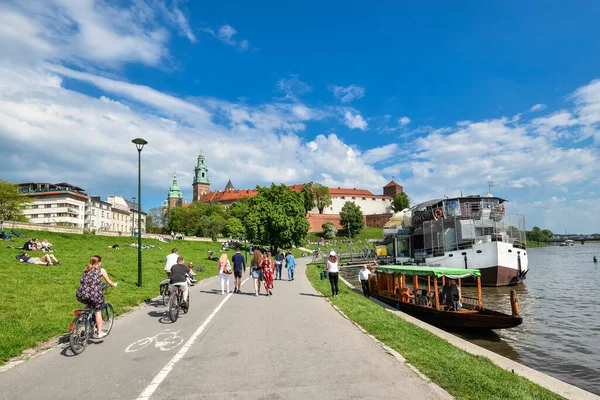 Cracovia Polonia Mayo 2019 Vista Verano Sobre Castillo Wawel Río —  Fotos de Stock