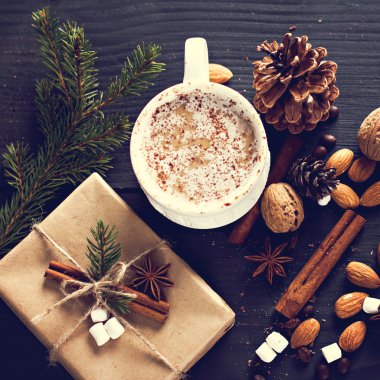 Kahve, Noel natürmort.