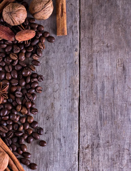 Granos de café con especias —  Fotos de Stock
