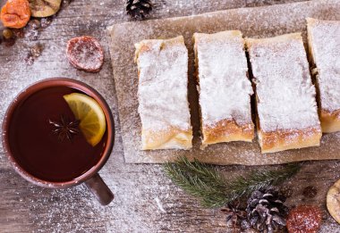 Strudel Kuruyemiş ile