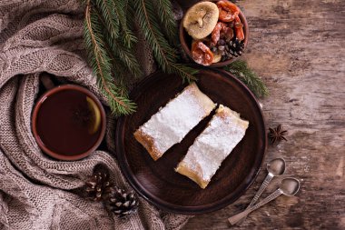 Strudel Kuruyemiş ile