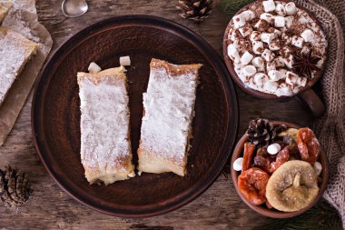 Strudel Kuruyemiş ile