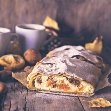 Strudel Kuruyemiş ile