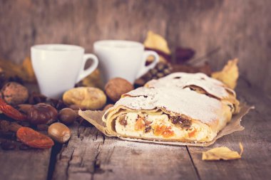 Strudel Kuruyemiş ile