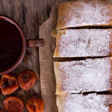 Strudel Kuruyemiş ile