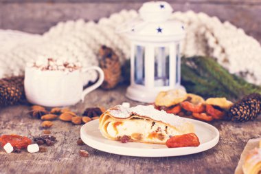 Strudel Kuruyemiş ile