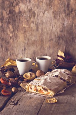 Strudel Kuruyemiş ile