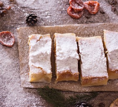 Strudel Kuruyemiş ile