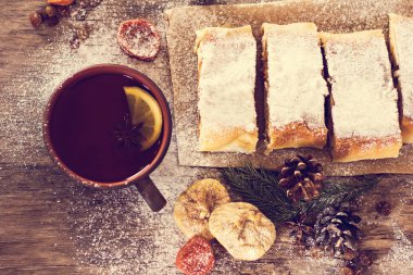 Strudel Kuruyemiş ile