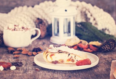 Strudel Kuruyemiş ile