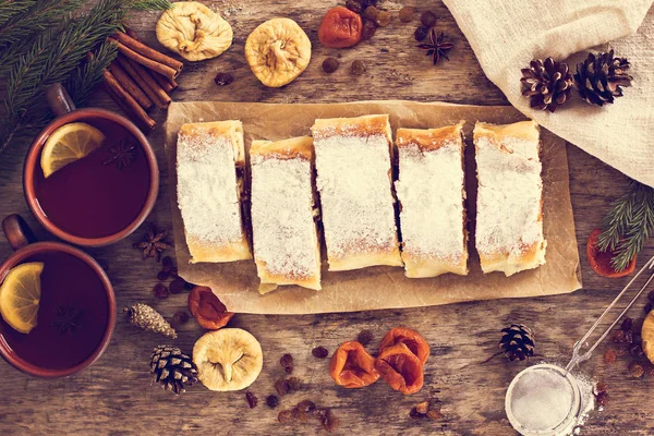 Strudel with dried fruits — Stock Photo, Image