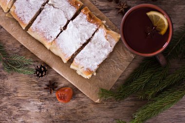 Strudel Kuruyemiş ile