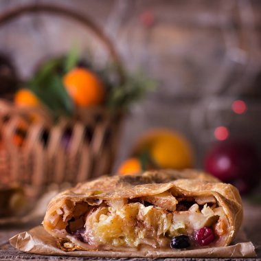 meyveli turta ve kış dekor