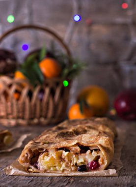 meyveli turta ve kış dekor