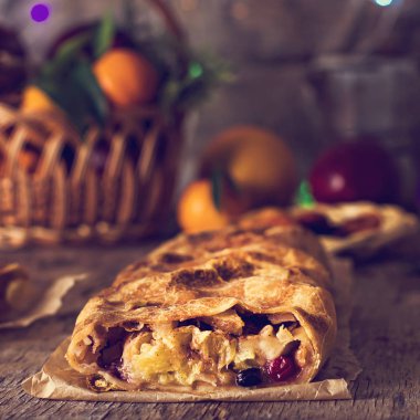 meyveli turta ve kış dekor