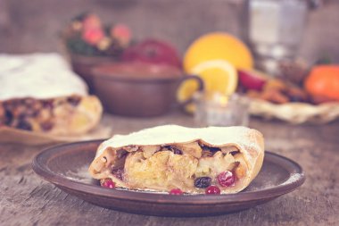 meyveli turta ve kış dekor.