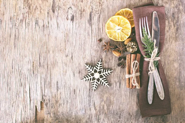 Conjunto de mesa con un invierno, decoración de Navidad — Foto de Stock