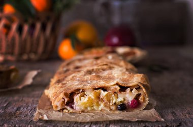 meyveli turta ve kış dekor