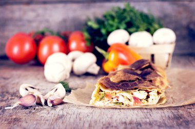 sebzeli meyveli turta