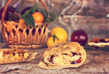 meyveli turta ve kış dekor