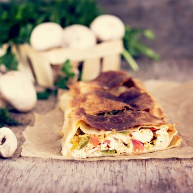 sebzeli meyveli turta