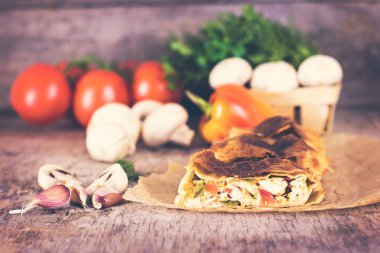 sebzeli meyveli turta