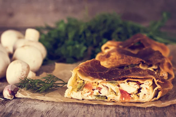 sebzeli meyveli turta