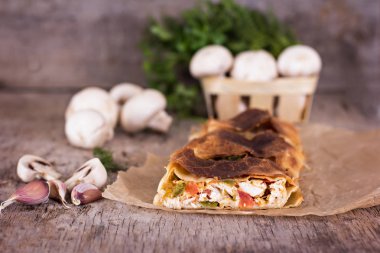 sebzeli meyveli turta