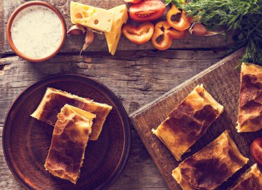 sebzeli meyveli turta