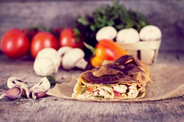 sebzeli meyveli turta