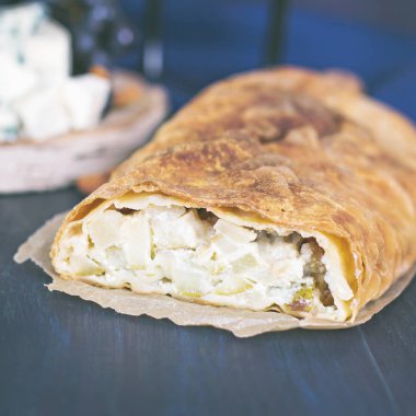 Peynirli Strudel
