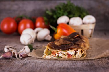 sebzeli meyveli turta