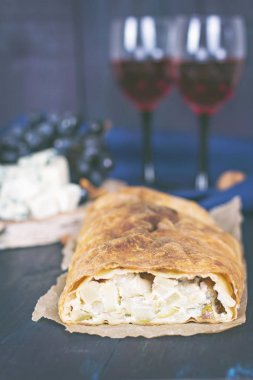 Peynirli Strudel