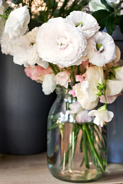 Un ramo de hermosas flores —  Fotos de Stock