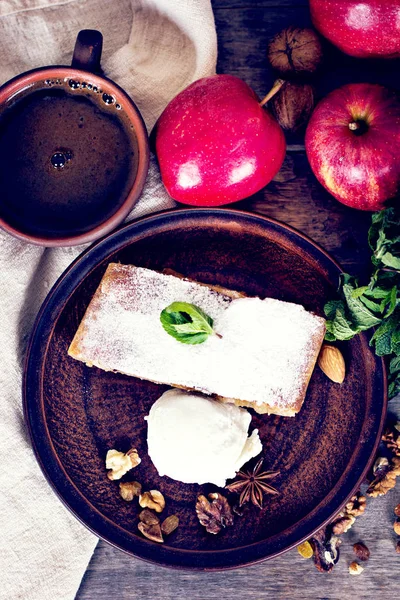 Strudel with apples and nuts.