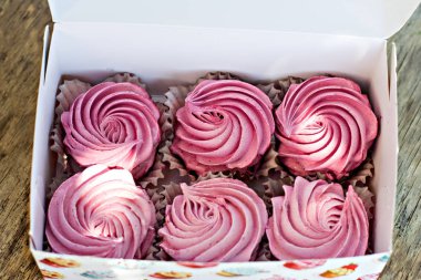 Ev yapımı şekerlemeler. Pembe şekerleme. 